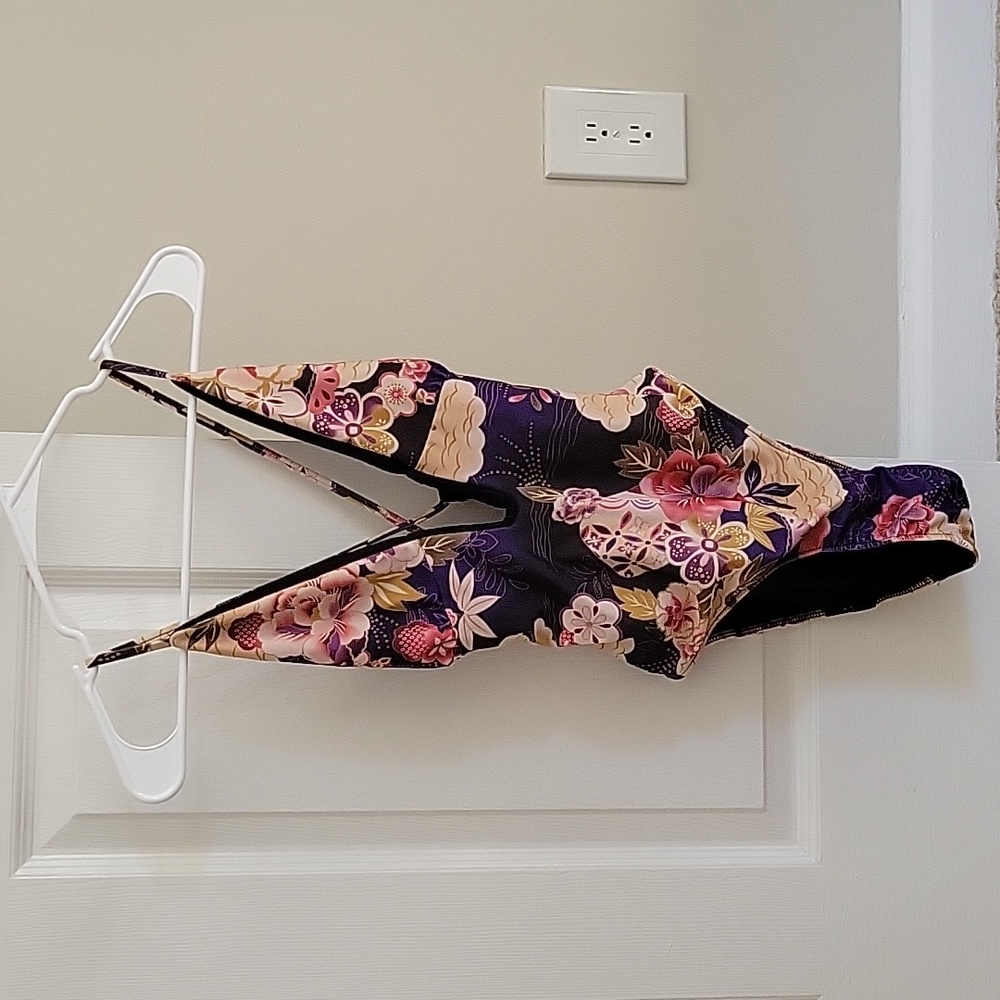 Floral Zara swimsuit size M